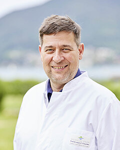Ein Portraitfoto von Prof. Dr. Christian Firschke.